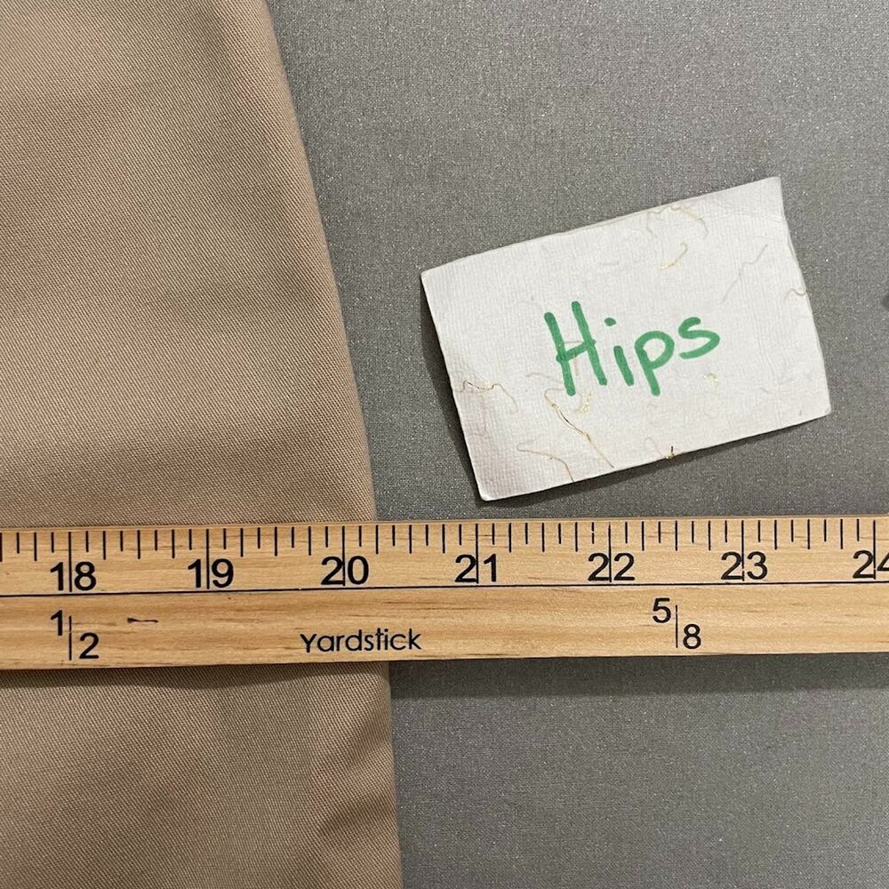 LEE Pants Size 10 Medium Wrinkle Free Tan Khaki Chinos Office Career Neutral - Picture 9 of 12